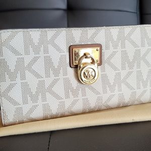 Michael Kors wallet